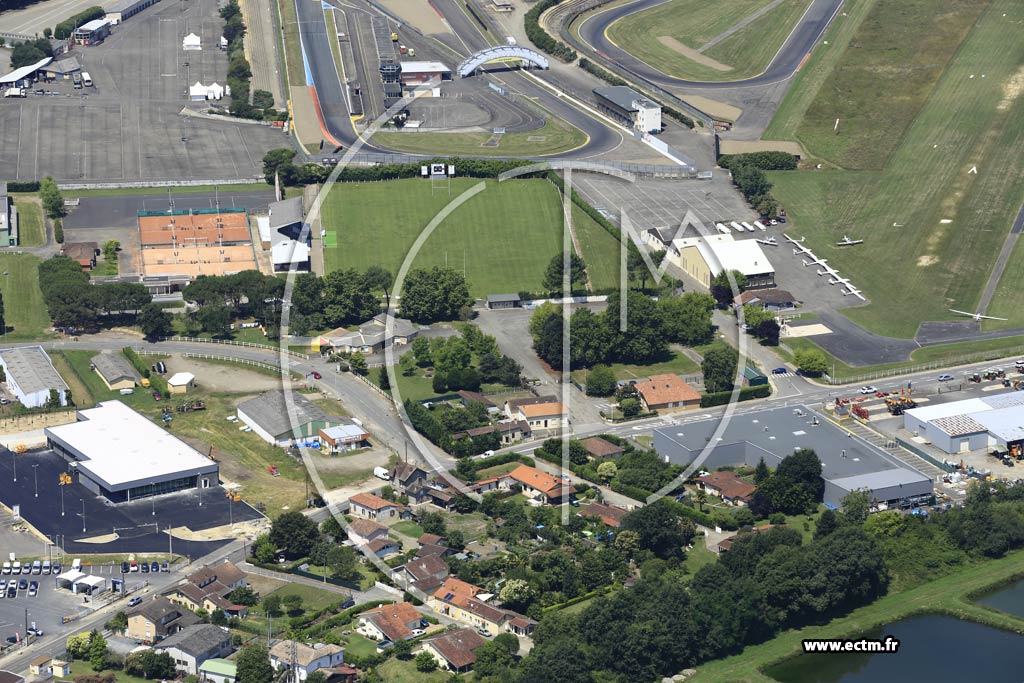 Photo arienne de Nogaro