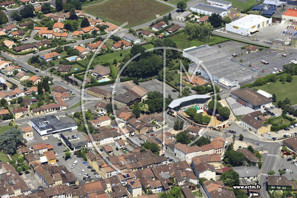 Photo arienne de Nogaro