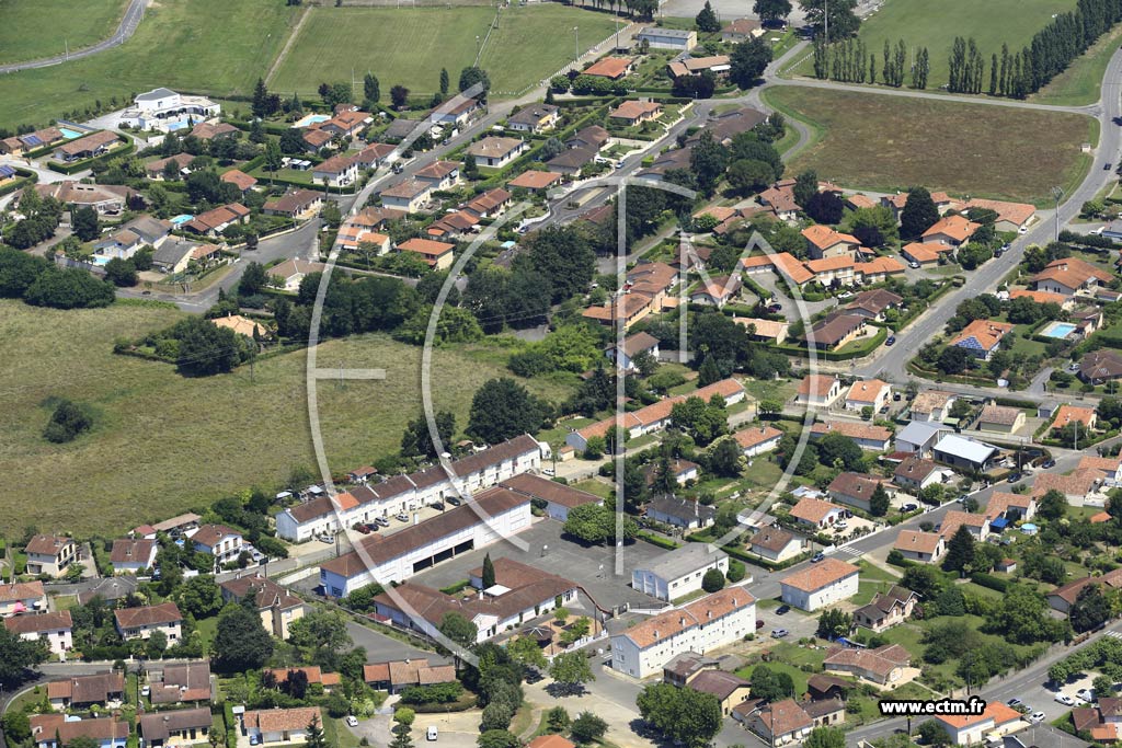 Photo arienne de Nogaro