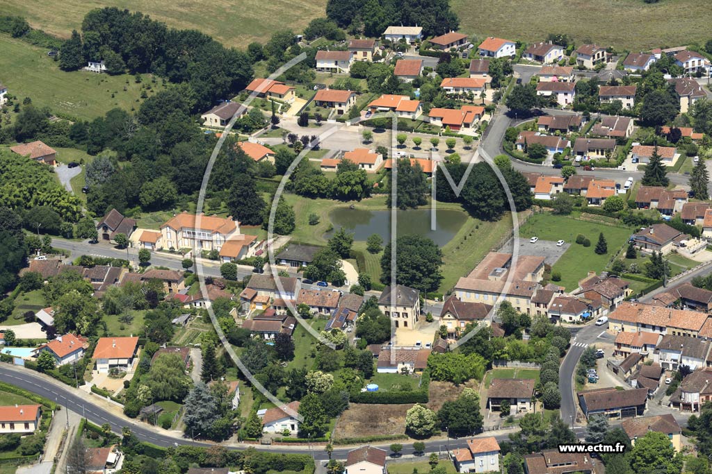 Photo arienne de Nogaro