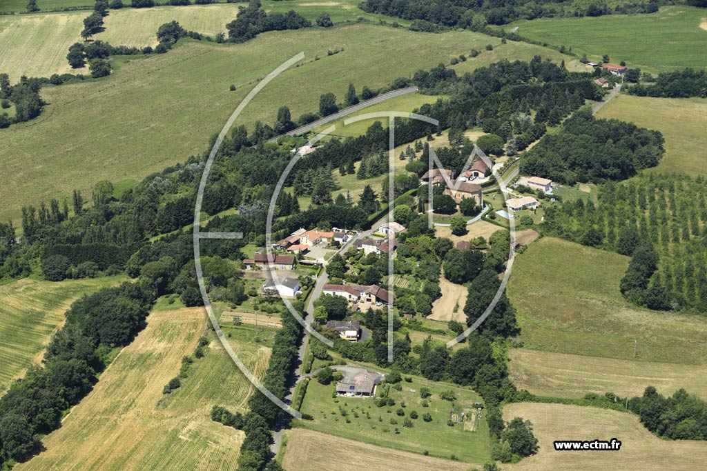 Photo arienne de Nogaro (Bouit)