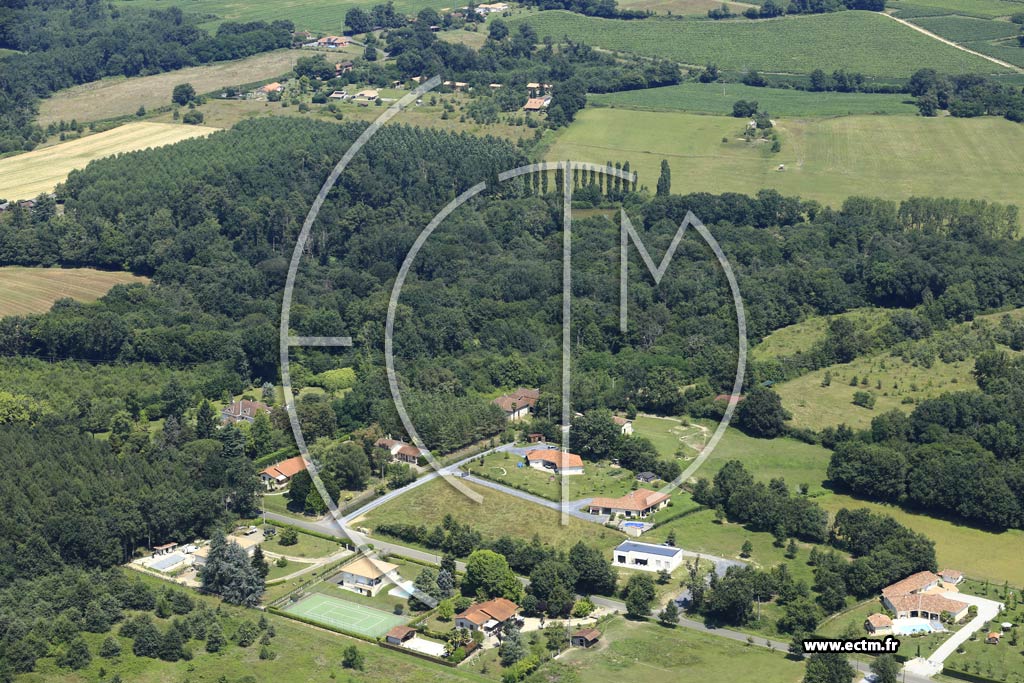Photo arienne de Nogaro (Lapujolle)