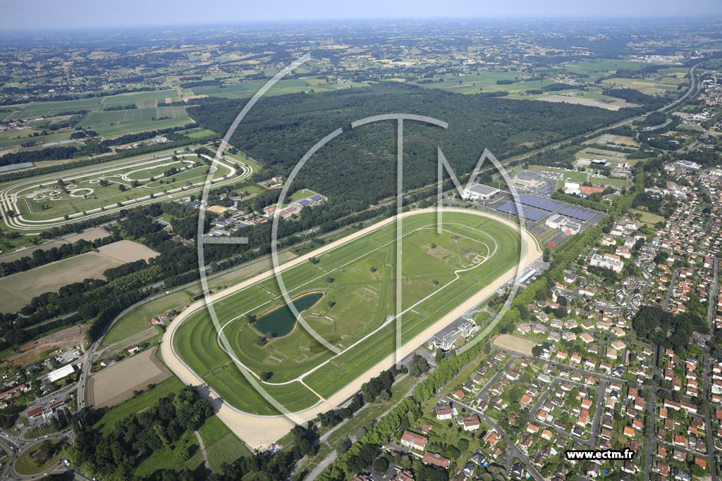 Photo arienne de Pau (Hippodrome du Pont Long)