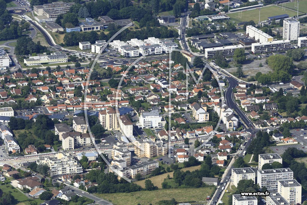 Photo arienne de Pau (le Hameau de Pau)