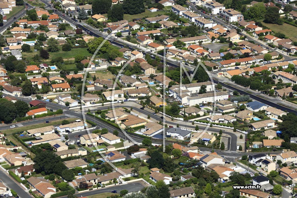 Photo arienne de Parempuyre (la Vieille glise)