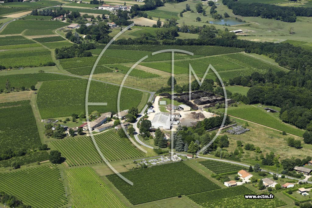 Photo arienne de Bonneville-et-Saint-Avit-de-Fumadires