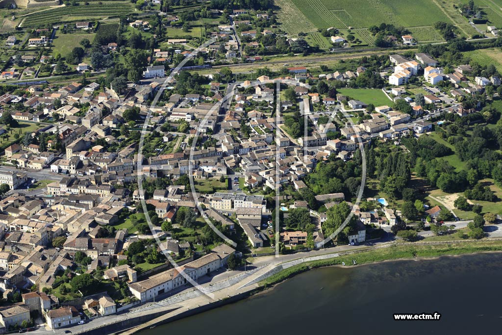 Photo arienne de Castillon-la-Bataille