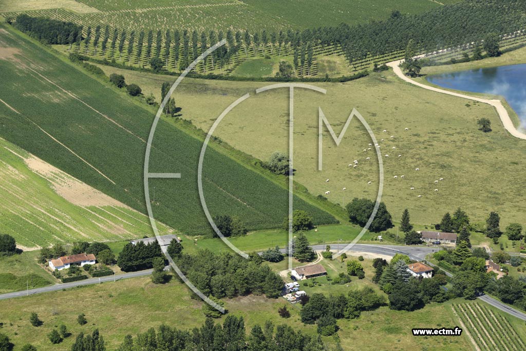 Photo arienne de Mouliets-et-Villemartin (Borie)
