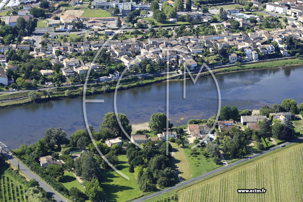 Photo arienne de Mouliets-et-Villemartin (le Port)