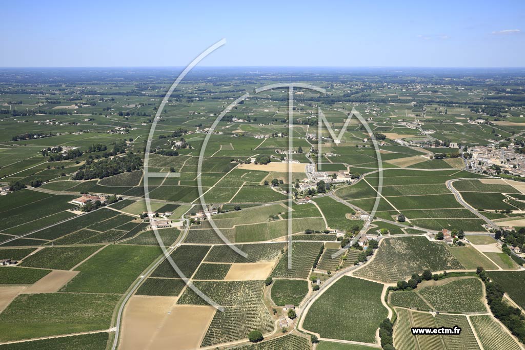 Photo arienne de Saint-milion (Saint-Martin)