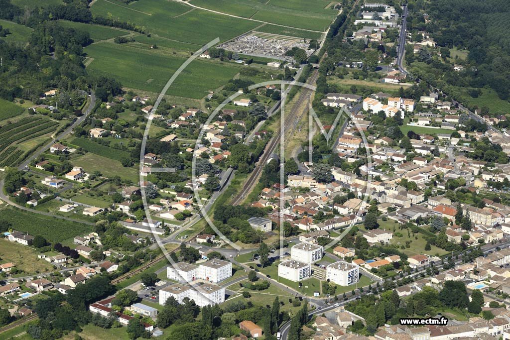 Photo arienne de Saint-Magne-de-Castillon (Laussac)
