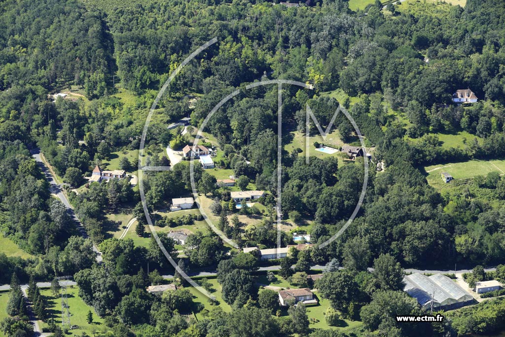 Photo arienne de Port-Sainte-Foy-et-Ponchapt (le Roc de Clret)