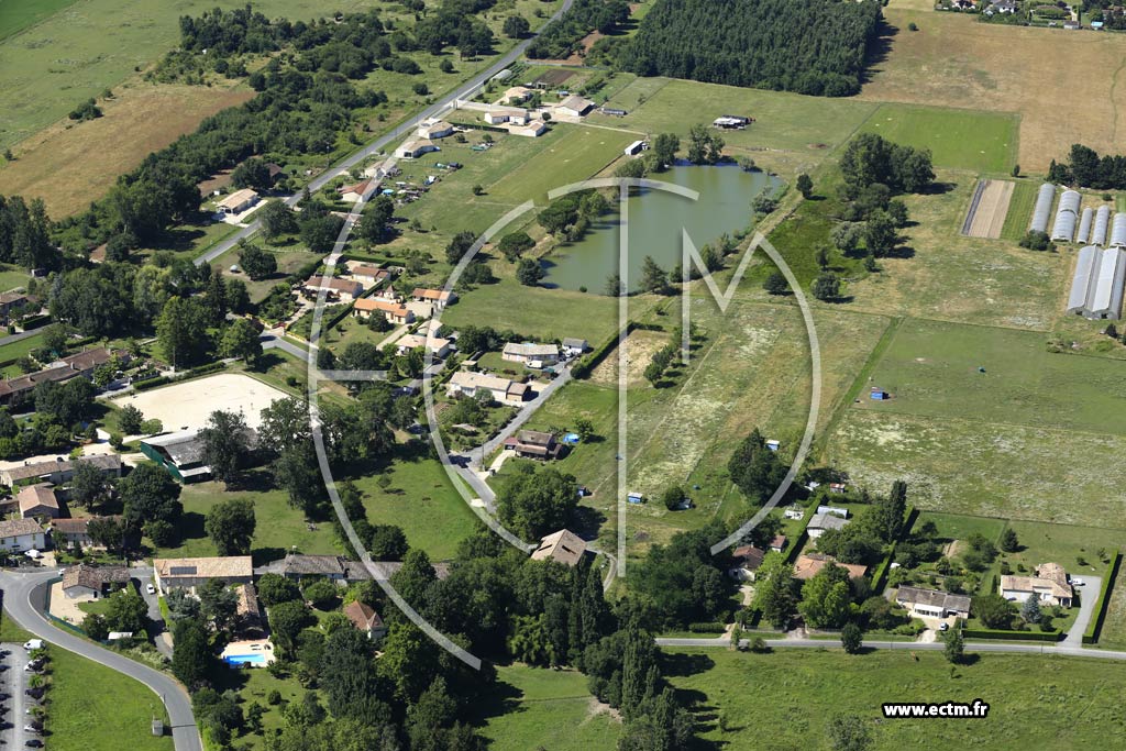 Photo arienne de Saint-Antoine-de-Breuilh (les Laurents)
