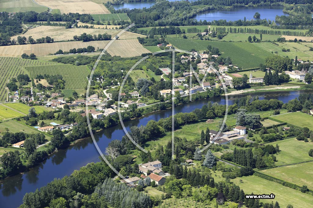 Photo arienne de Saint-Antoine-de-Breuilh (Saint-Aulaye)