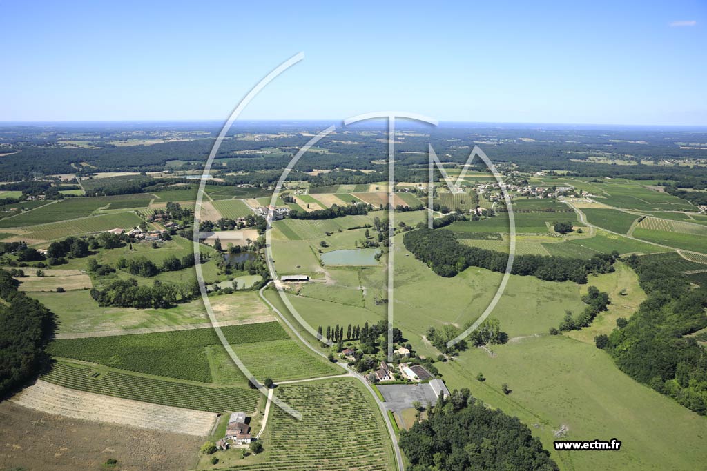 Photo arienne de Saint-Vivien (la Fourme)