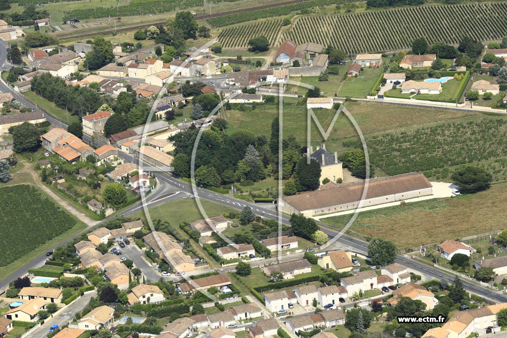 Photo arienne de Crons (Expert)