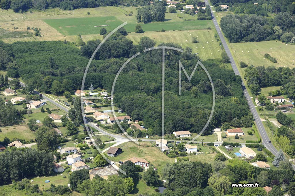 Photo arienne de Noaillan (Peyrepinotte)