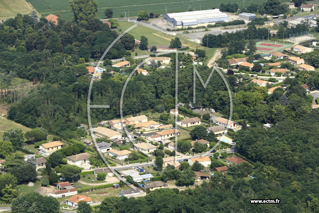 Photo arienne de Preignac (le Gard)