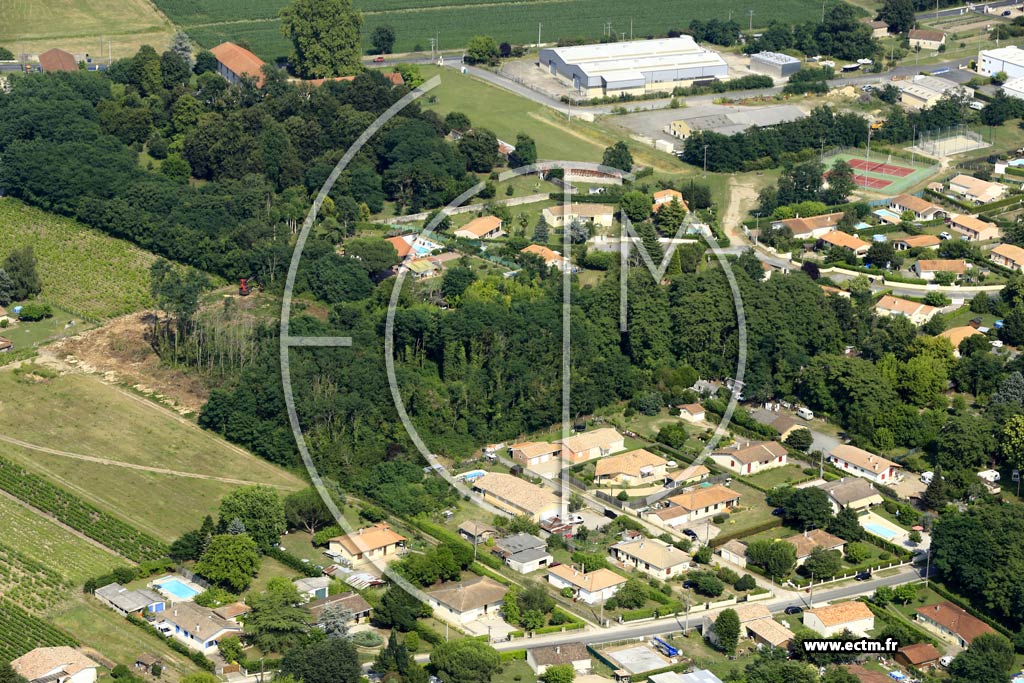 Photo arienne de Preignac (le Gard)