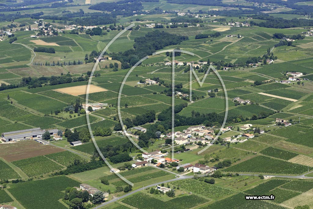 Photo arienne de Saint-Pierre-d'Aurillac (Fouques)