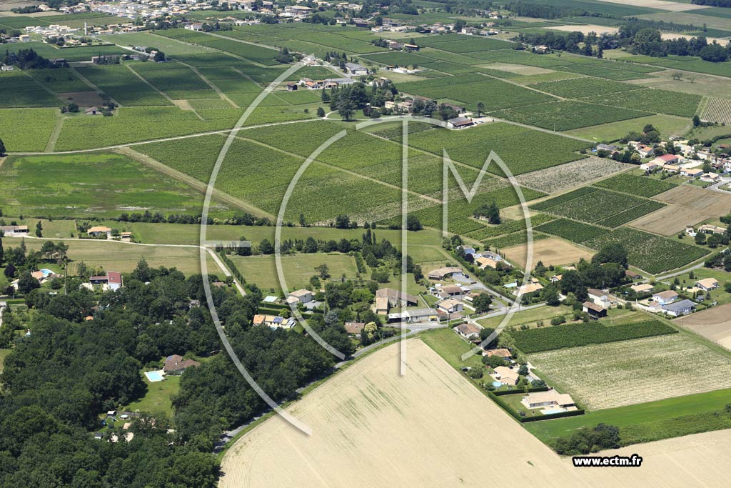 Photo arienne de Saint-Pierre-de-Mons (le Gampe)
