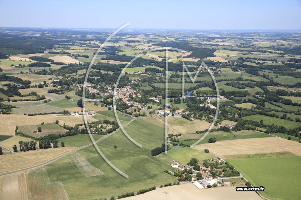 Photo arienne de Aubeterre-sur-Dronne