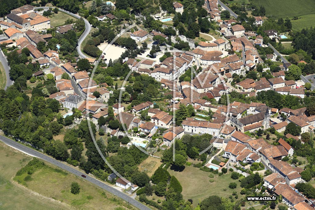 Photo arienne de Aubeterre-sur-Dronne