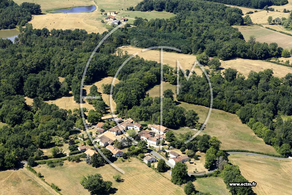Photo arienne de La Jemaye-Ponteyraud (le Maine)