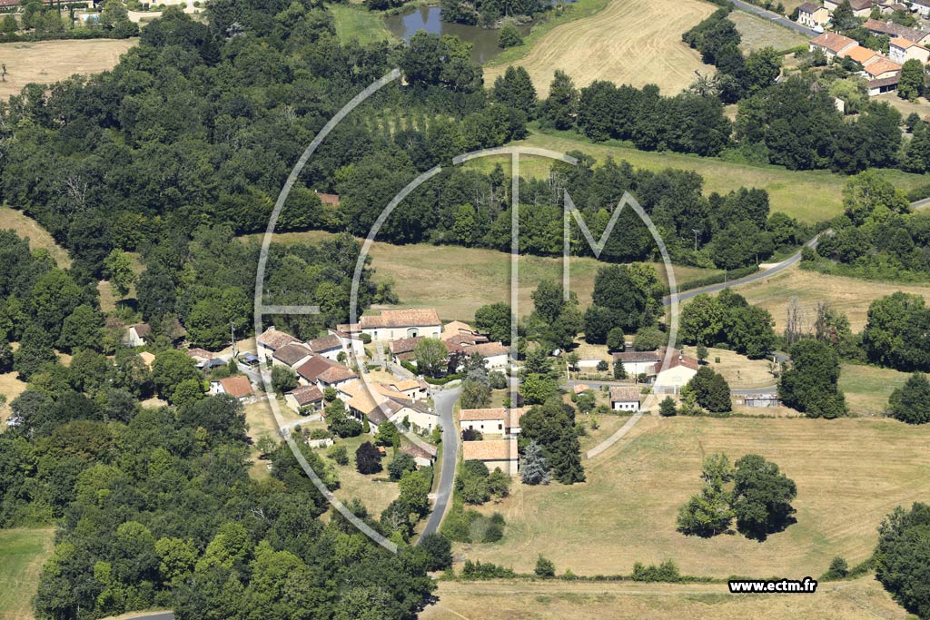 Photo arienne de La Jemaye-Ponteyraud (le Maine)