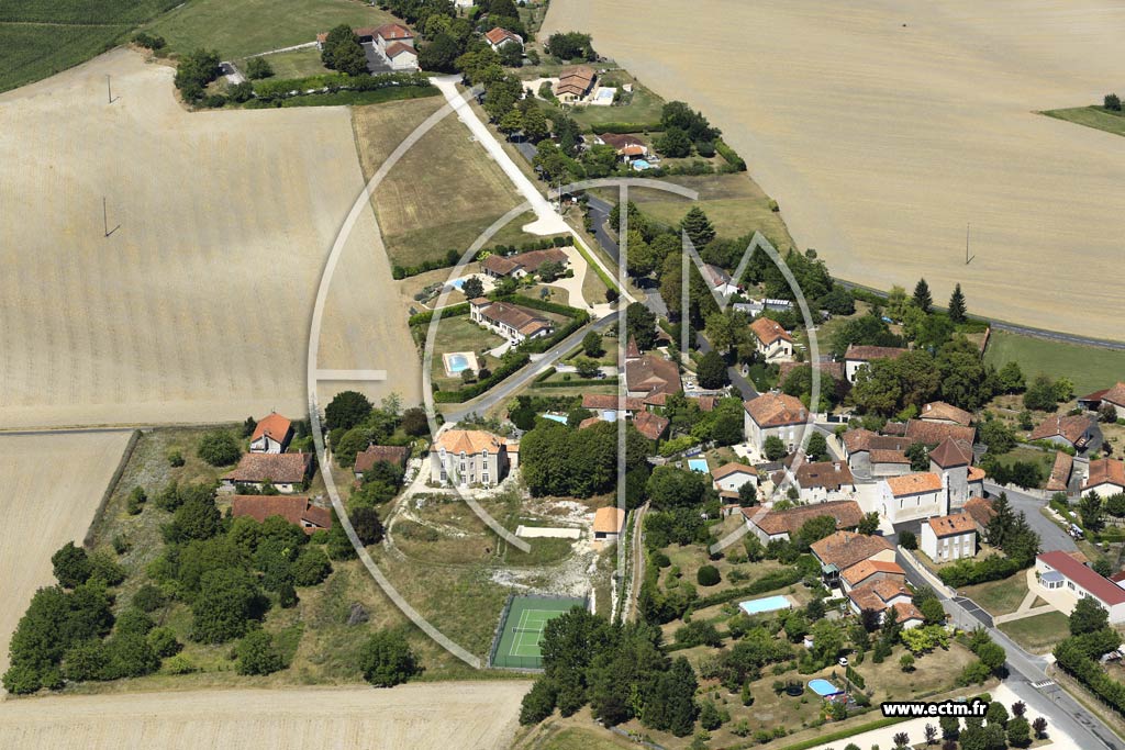 Photo arienne de Montignac-le-Coq