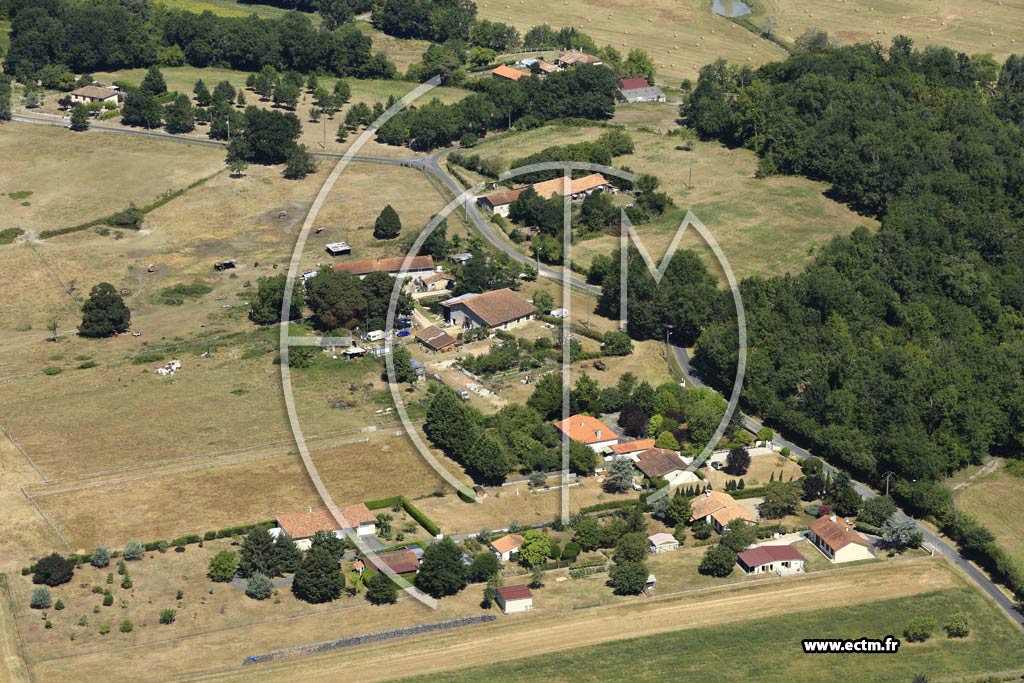 Photo arienne de Saint-Aulaye-Puymangou (la Charrette Rompue)