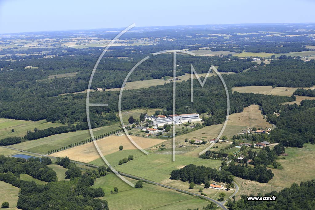 Photo arienne de Saint-Privat-en-Prigord (Chez Parriche)