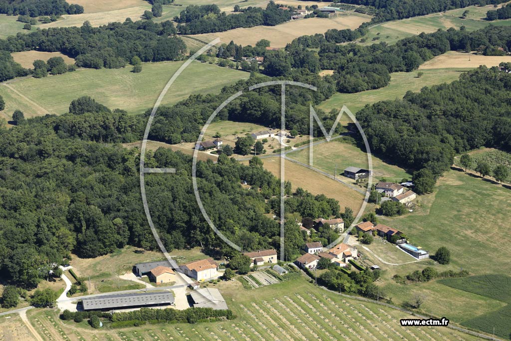 Photo arienne de Saint-Sulpice-de-Roumagnac (Planche)
