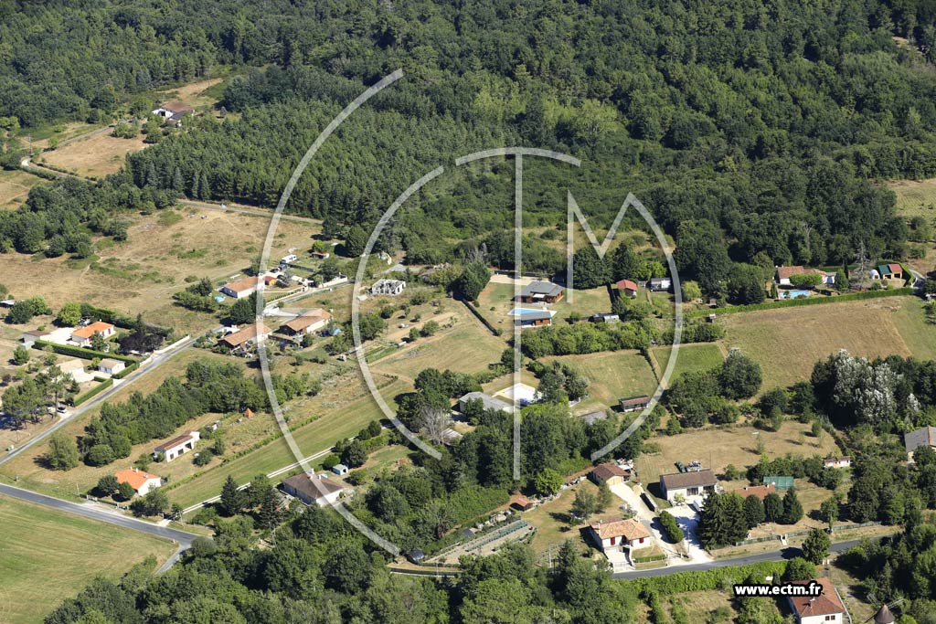 Photo arienne de Saint-Vincent-de-Connezac (le Saumet)