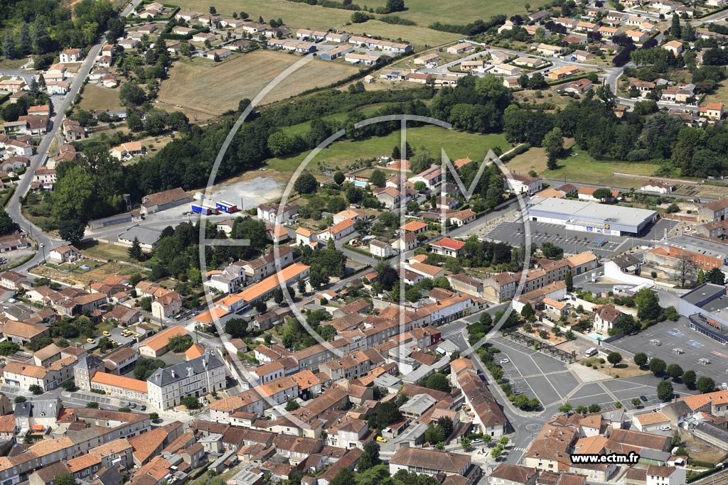 Photo arienne de Chasseneuil-sur-Bonnieure