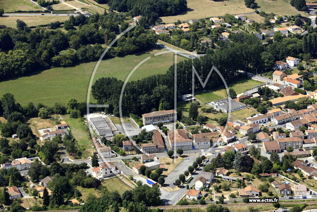Photo arienne de Chasseneuil-sur-Bonnieure