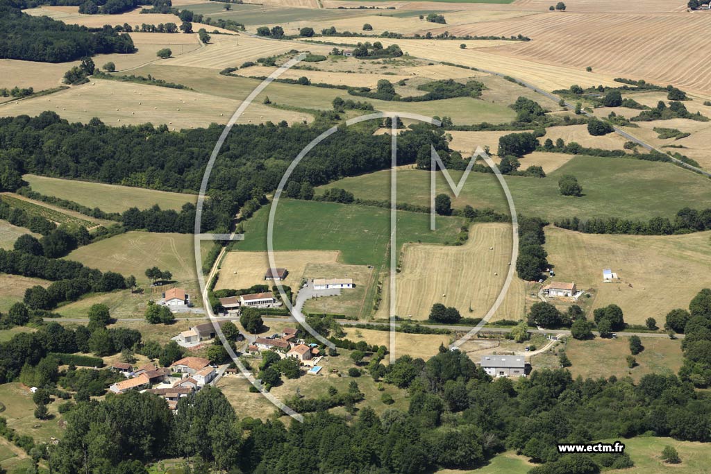 Photo arienne de Chasseneuil-sur-Bonnieure (Chez Beaugis)