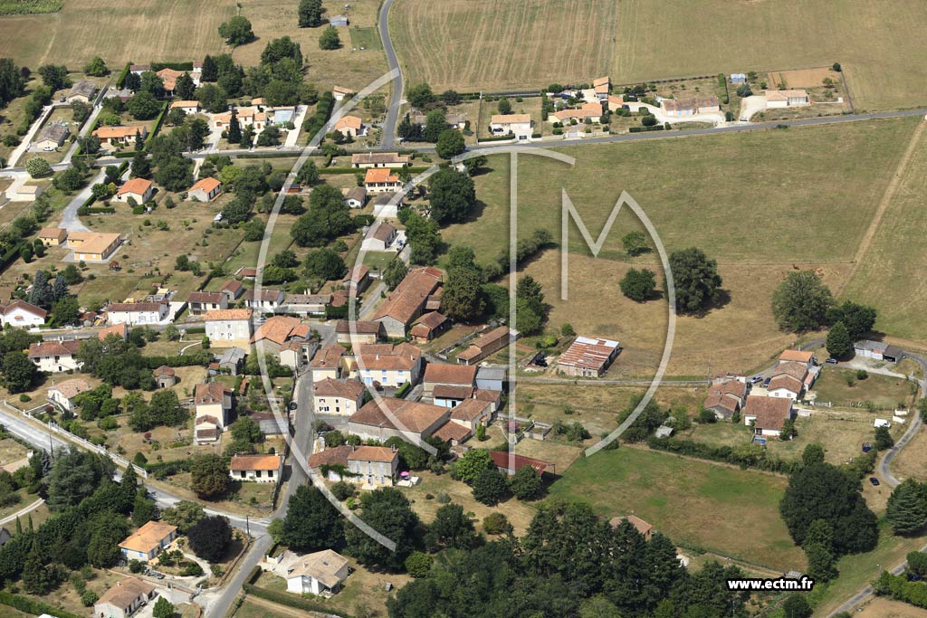 Photo arienne de Chasseneuil-sur-Bonnieure (la Fuie)
