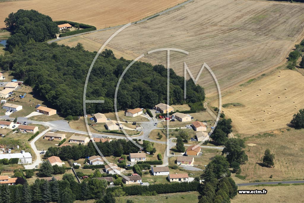 Photo arienne de Chasseneuil-sur-Bonnieure (le Clos du Breuil)