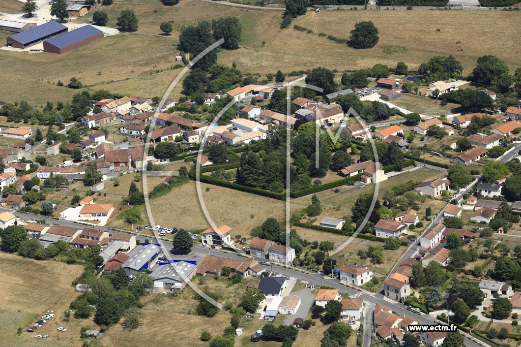 Photo arienne de Chasseneuil-sur-Bonnieure (le Quroy)