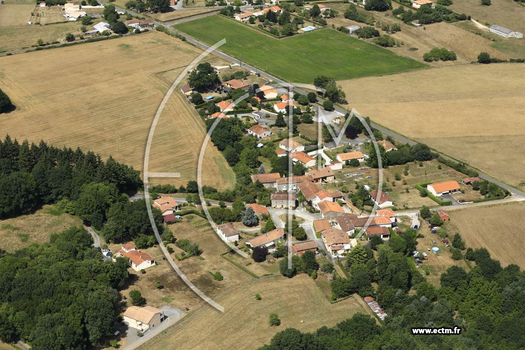 Photo arienne de Chasseneuil-sur-Bonnieure (Vaugargou)