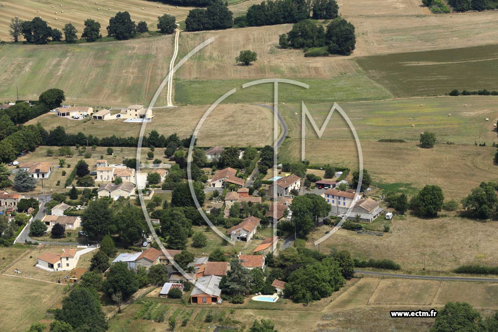 Photo arienne de Marillac-le-Franc (la Gagie)