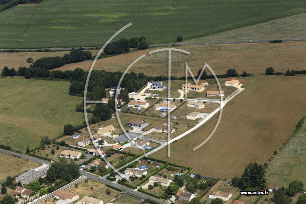 Photo arienne de Marillac-le-Franc (le Pr Magnot)