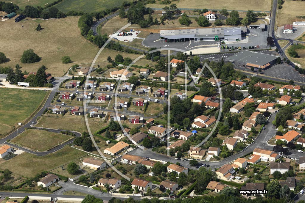 Photo arienne de Montbron (Chez Briquet)
