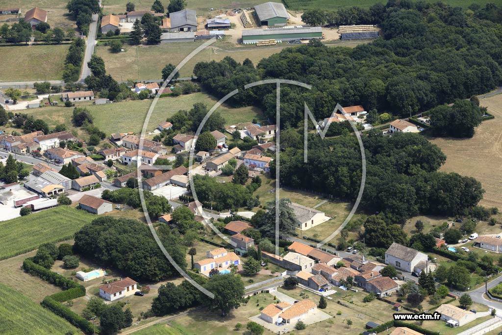 Photo arienne de Rivires (Chez Brouelle)