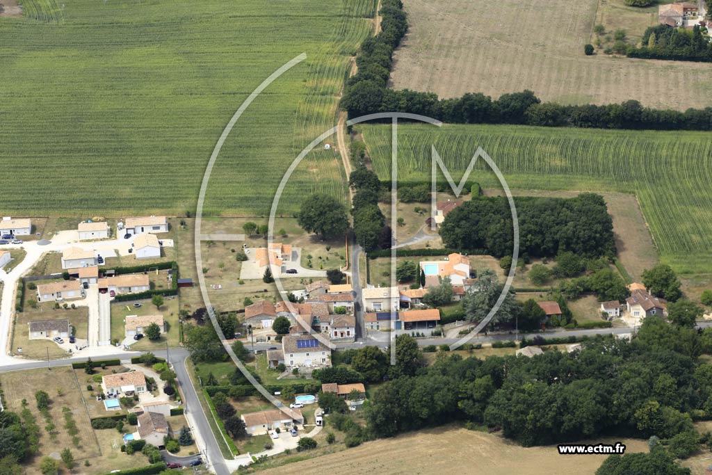 Photo arienne de Rivires (Chez Brouelle)