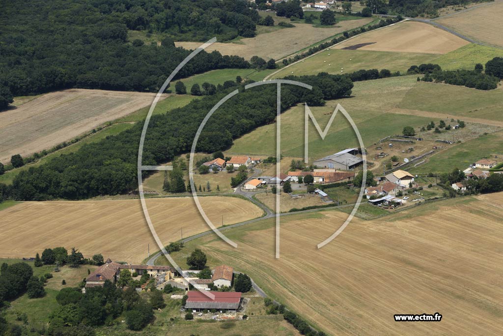 Photo arienne de Rivires (Logis de Caillre)