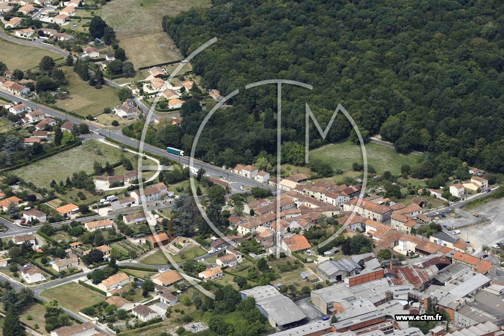 Photo arienne de Saint-Projet-Saint-Constant (la Chabanne)
