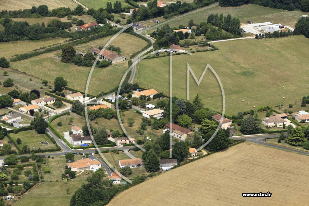 Photo arienne de Taponnat-Fleurignac (la Logeaude)