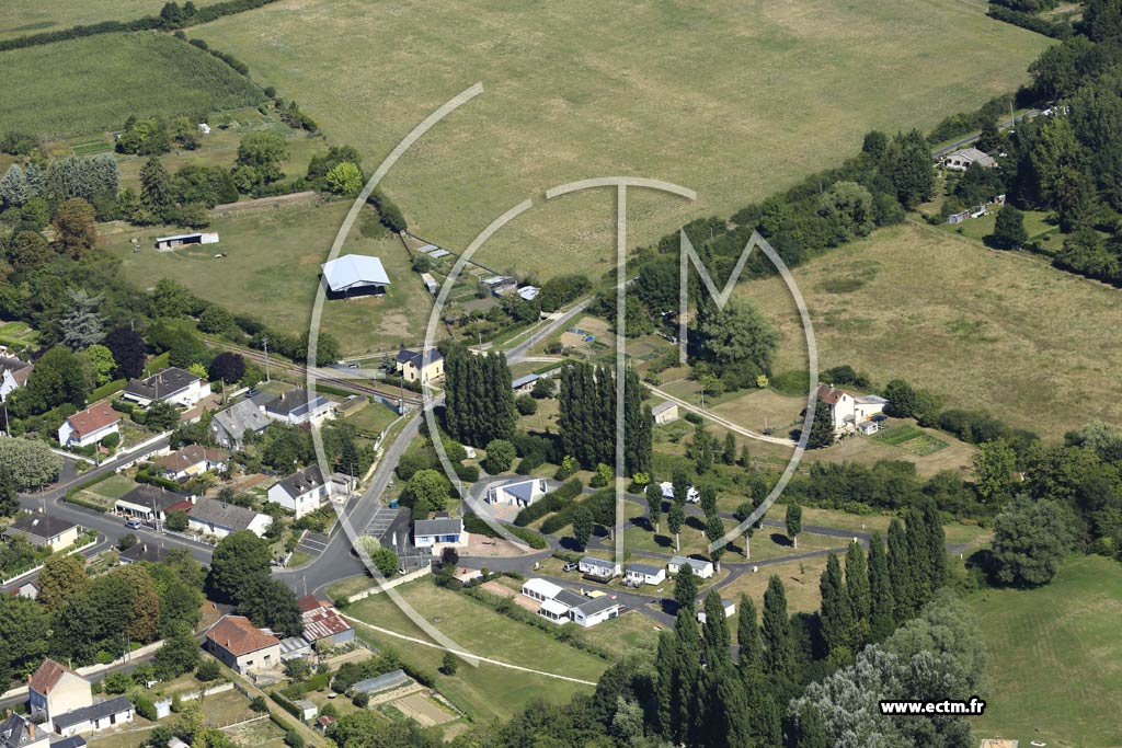 Photo arienne de Chtillon-sur-Indre (la Leve des Ponts)
